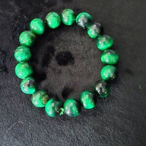 206CTS GREEN TIGER'S EYE STRETCHABLE BRACELET NWOT